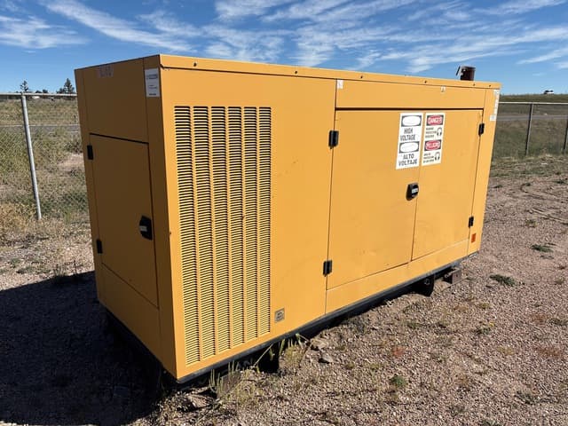 2005 Olympian D125P1 114 kW Skid-Mounted Generator Set - alternate view