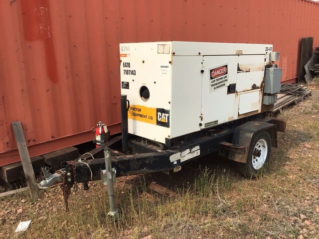2002 (unverified) Multiquip Whisperwatt DCA-25SSIU 14.4 kW Generator Set - alternate view