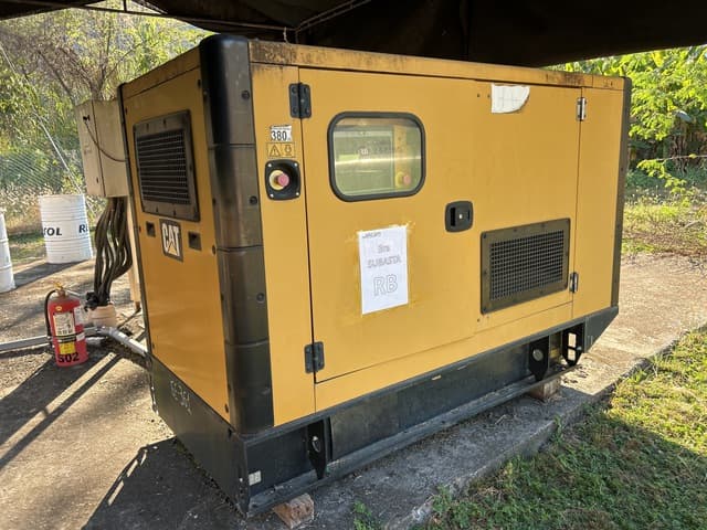 2015 Cat DE50-CB 50 kVA Skid-Mounted Generator Set - alternate view