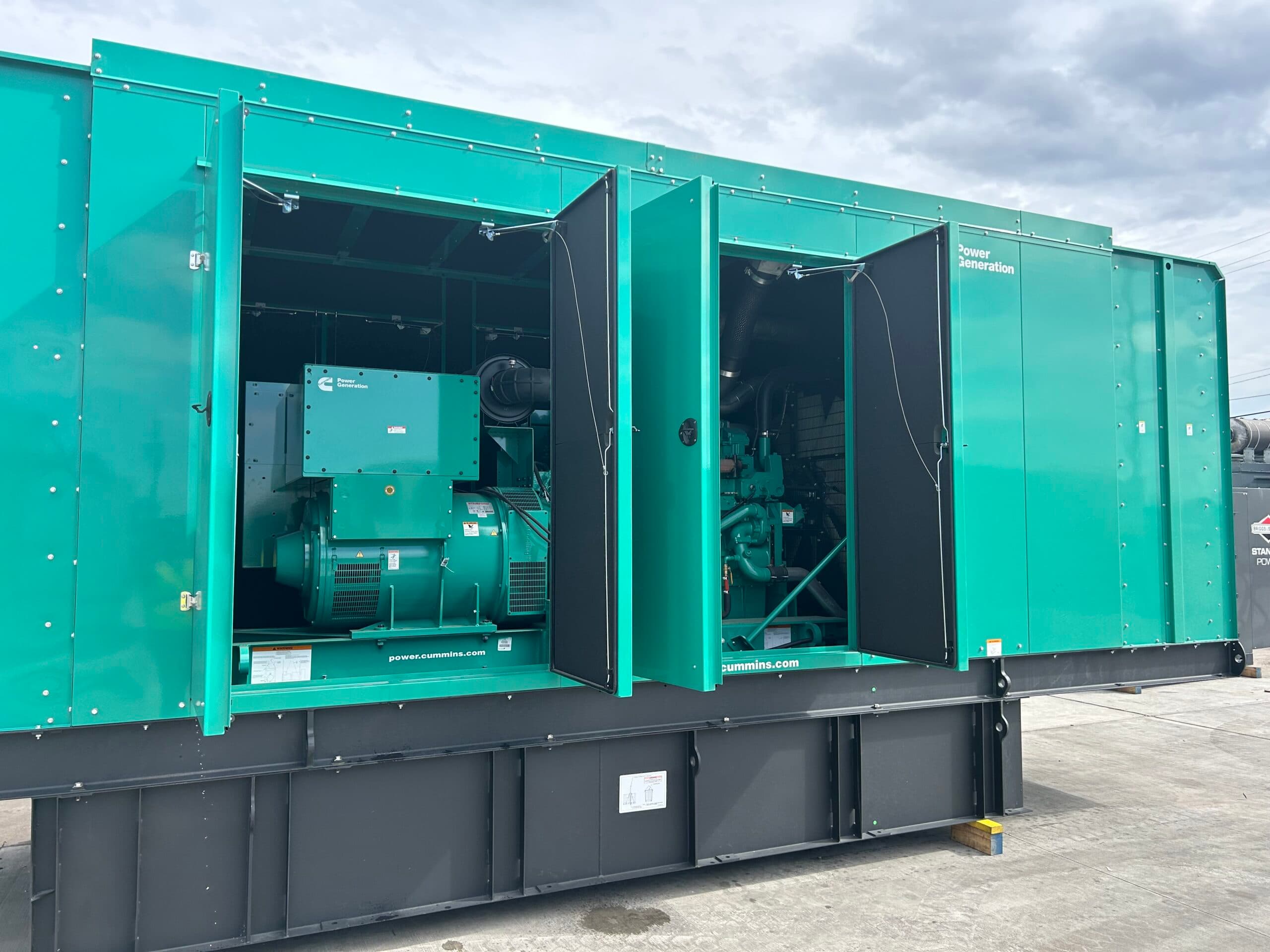 New Cummins QSK23 750KW Tier 2 Diesel Generator Set - Depco Power Systems - view 4