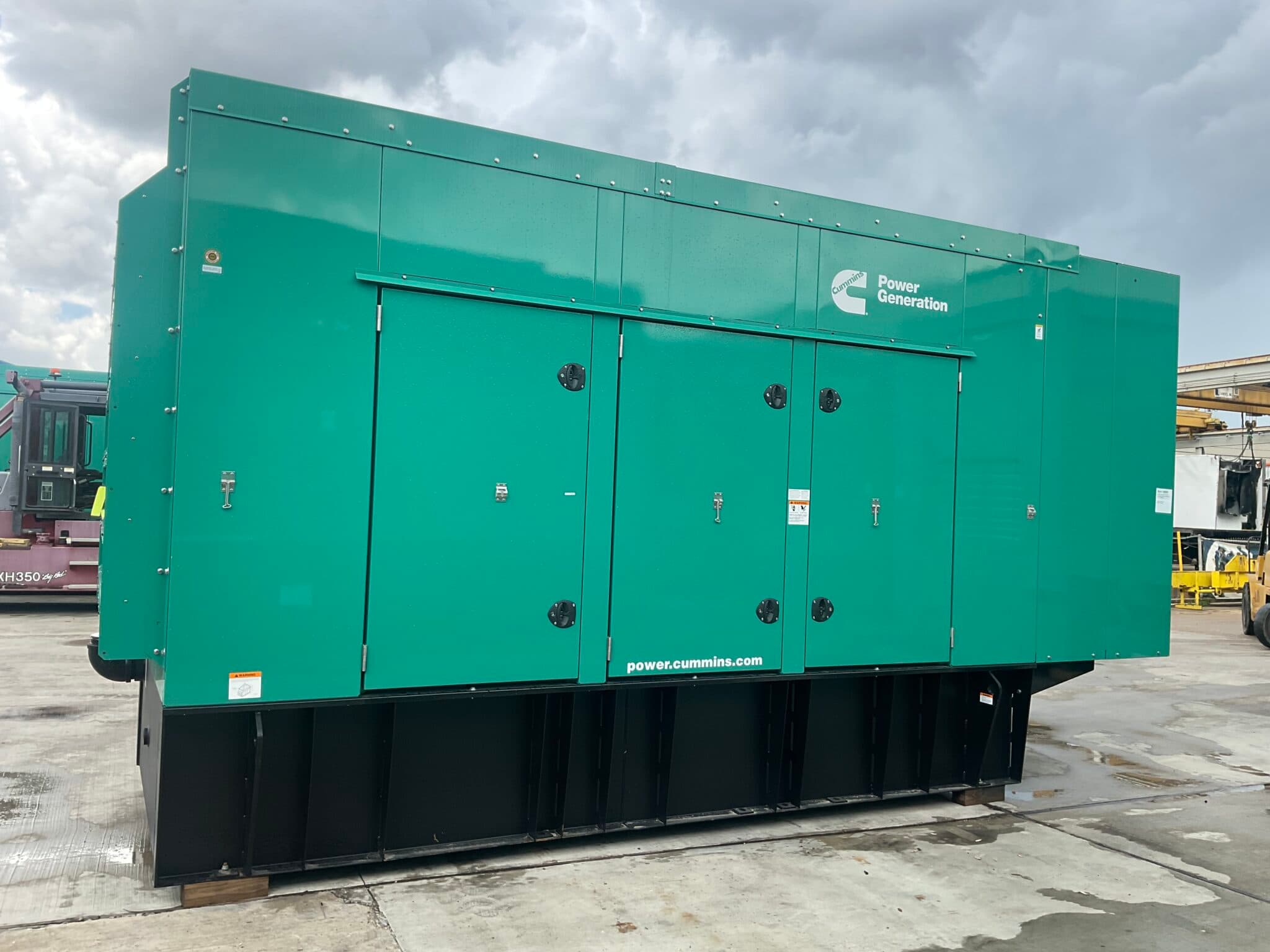 New Cummins QSX15-G9 500KW Tier 2 Diesel Generator Set - Depco Power Systems - view 2